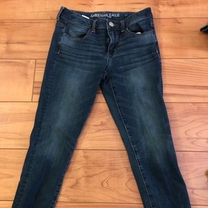 Women’s American Eagle stretch skinny jeans